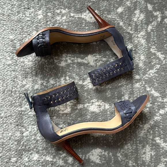 Joe's Jeans Shoes - Joe’s Jeans 💚 heels